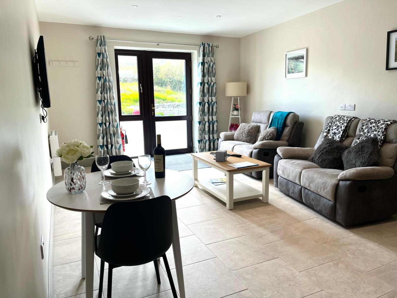 Tigh Fitz Apartments - Inis Mor, Aran Island Ngoại thất bức ảnh